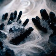 VA - Frozen Hands (2022)